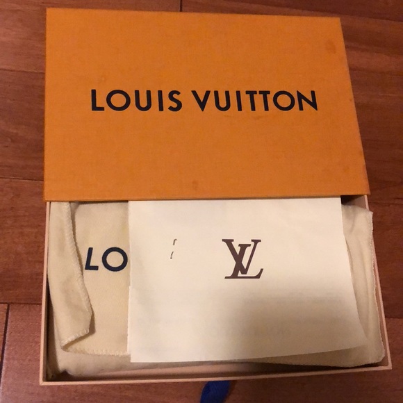SOLD！Louis vuitton wallet - Picture 6 of 8